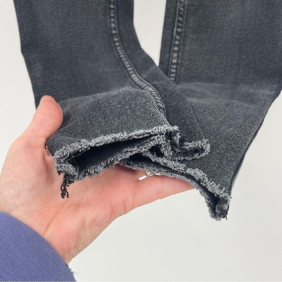 Old Navy Extra High-Rise Rockstar Super Skinny Jeans – Black – Size 4 - Picture 3 of 11